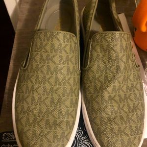 Like new MK Shoes
